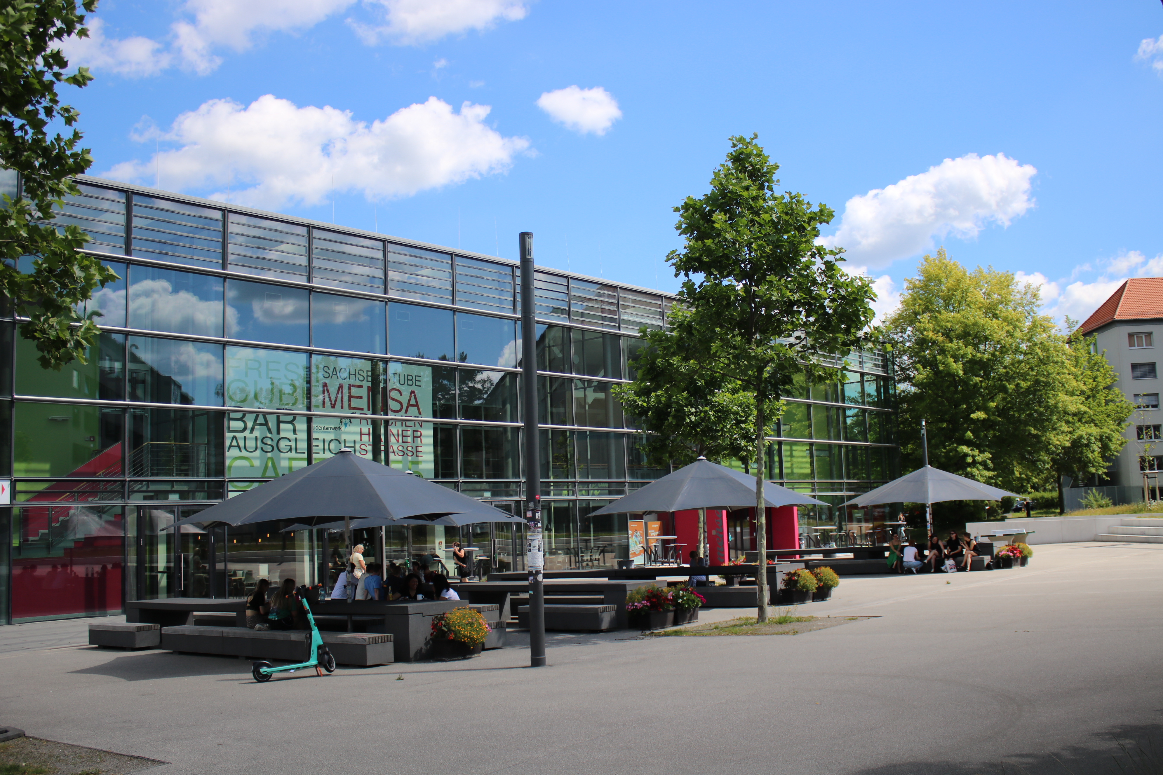 Gebäude mensa55 Außenansicht